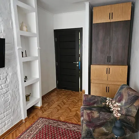 Apartment Komforan, Moderan Mary *